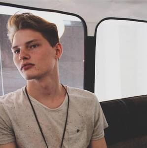 Meet your Posher, Elijah